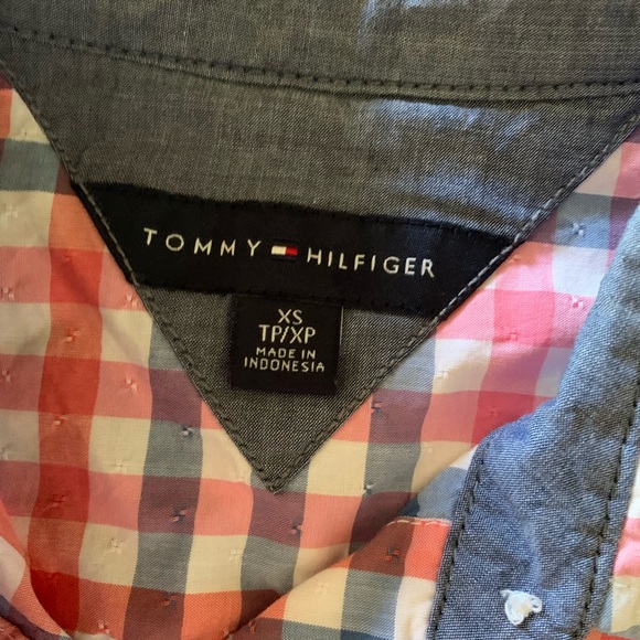 Tommy Hilfiger Button Up - Picture 2 of 2